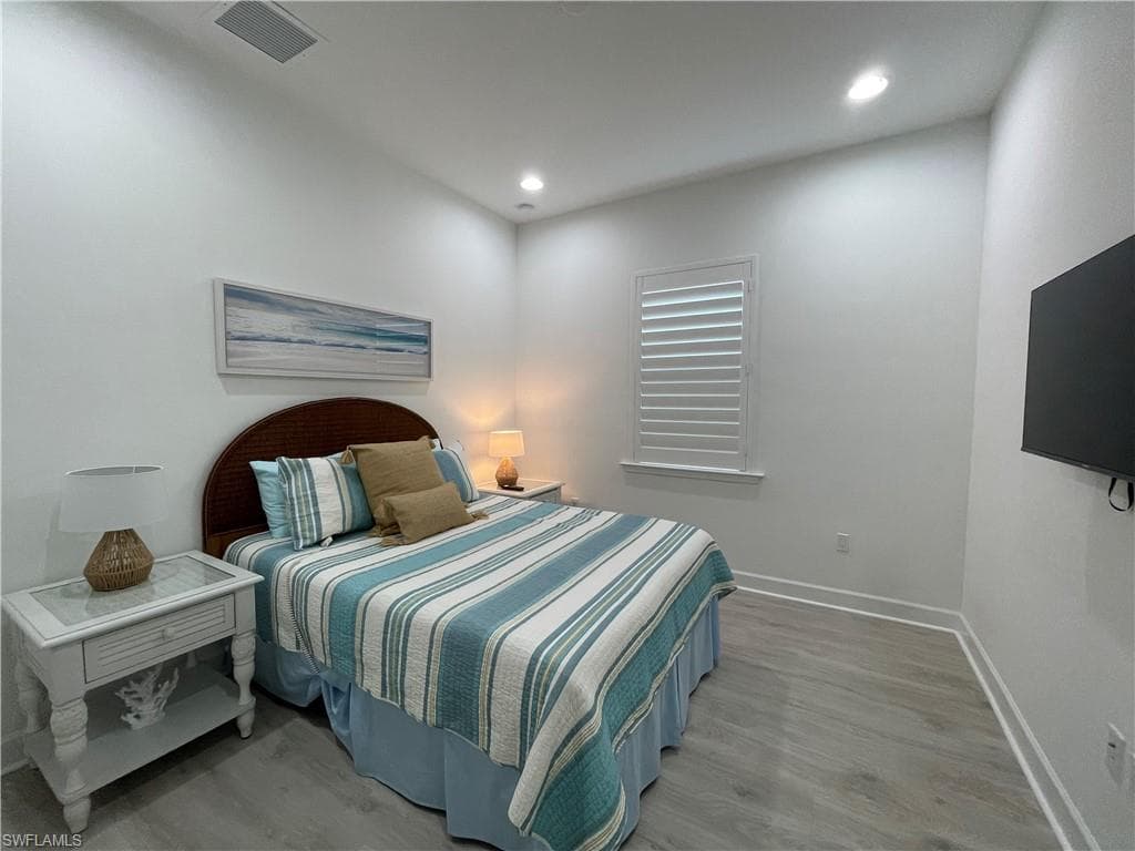 6984 Saona CT-18