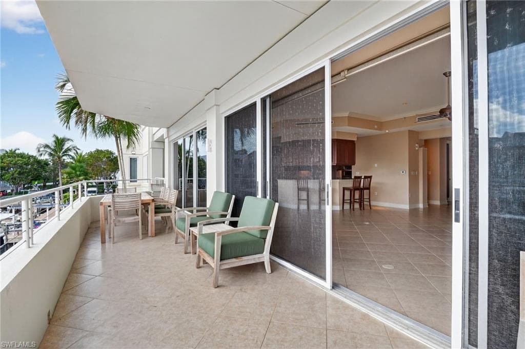 909 10th ST S # 204, NAPLES FL 34102-19