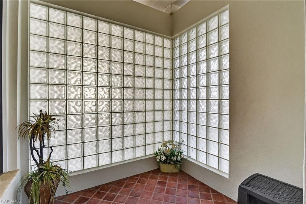 909 10th ST S # 204, NAPLES FL 34102-17