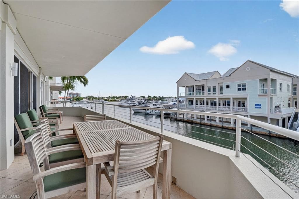 909 10th ST S # 204, NAPLES FL 34102-20