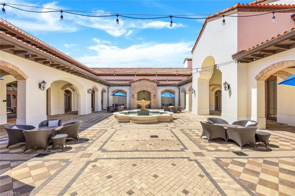 16382 Viansa WAY # 201, NAPLES FL 34110-25