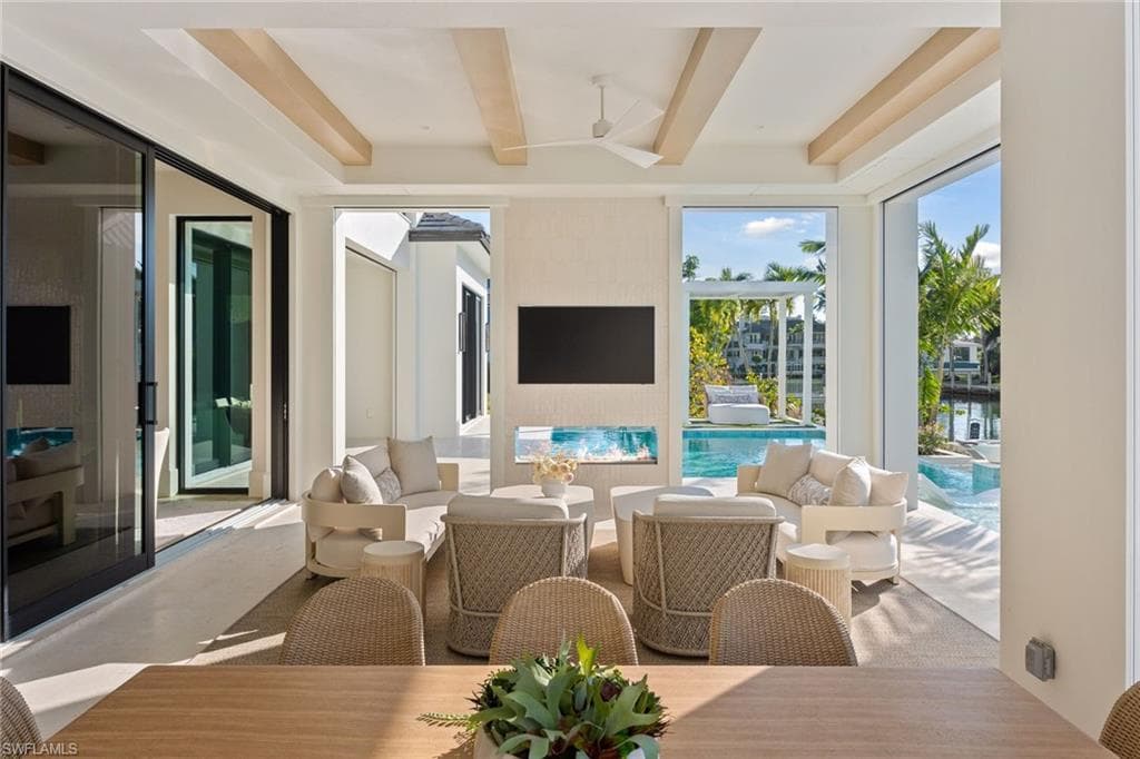 1990 7th ST S, NAPLES FL 34102-1