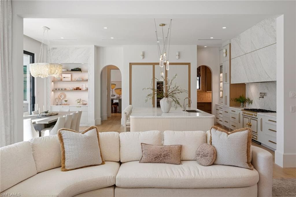 1990 7th ST S, NAPLES FL 34102-12