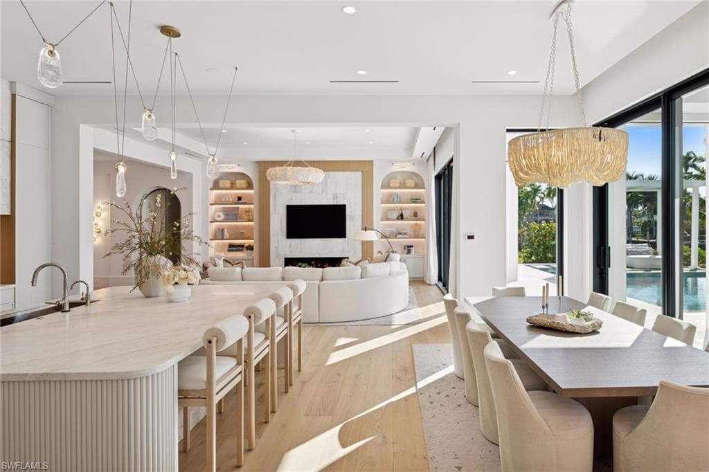 1990 7th ST S, NAPLES FL 34102-8