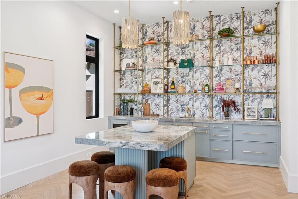 1990 7th ST S, NAPLES FL 34102-17