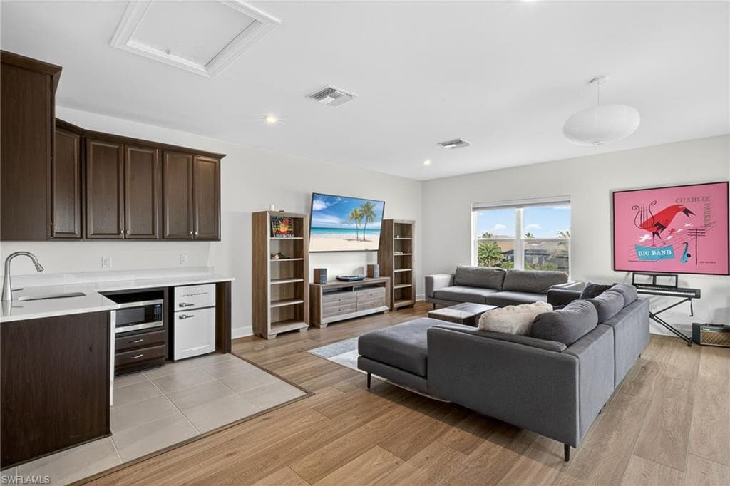 11400 Canal Grande DR, FORT MYERS FL 33913-21