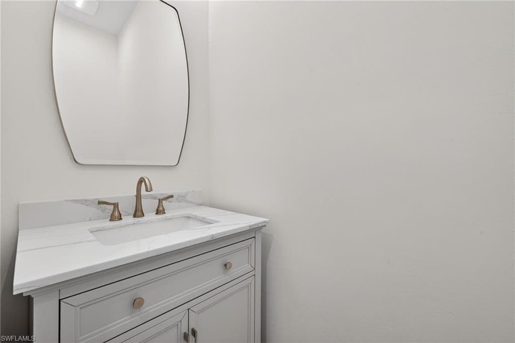 11400 Canal Grande DR, FORT MYERS FL 33913-27