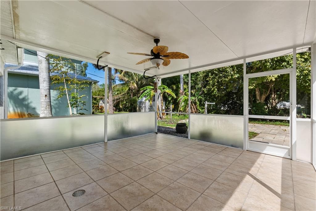3275 Cottage Grove AVE, NAPLES FL 34112-18