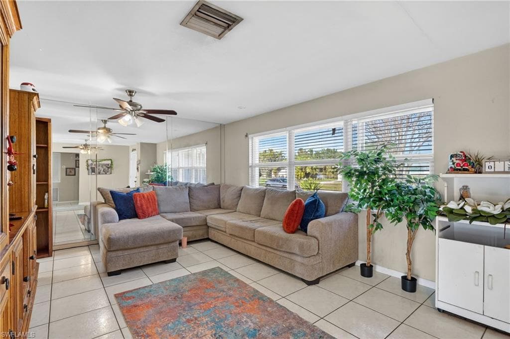 1718 SE 29th LN, CAPE CORAL FL 33904-5