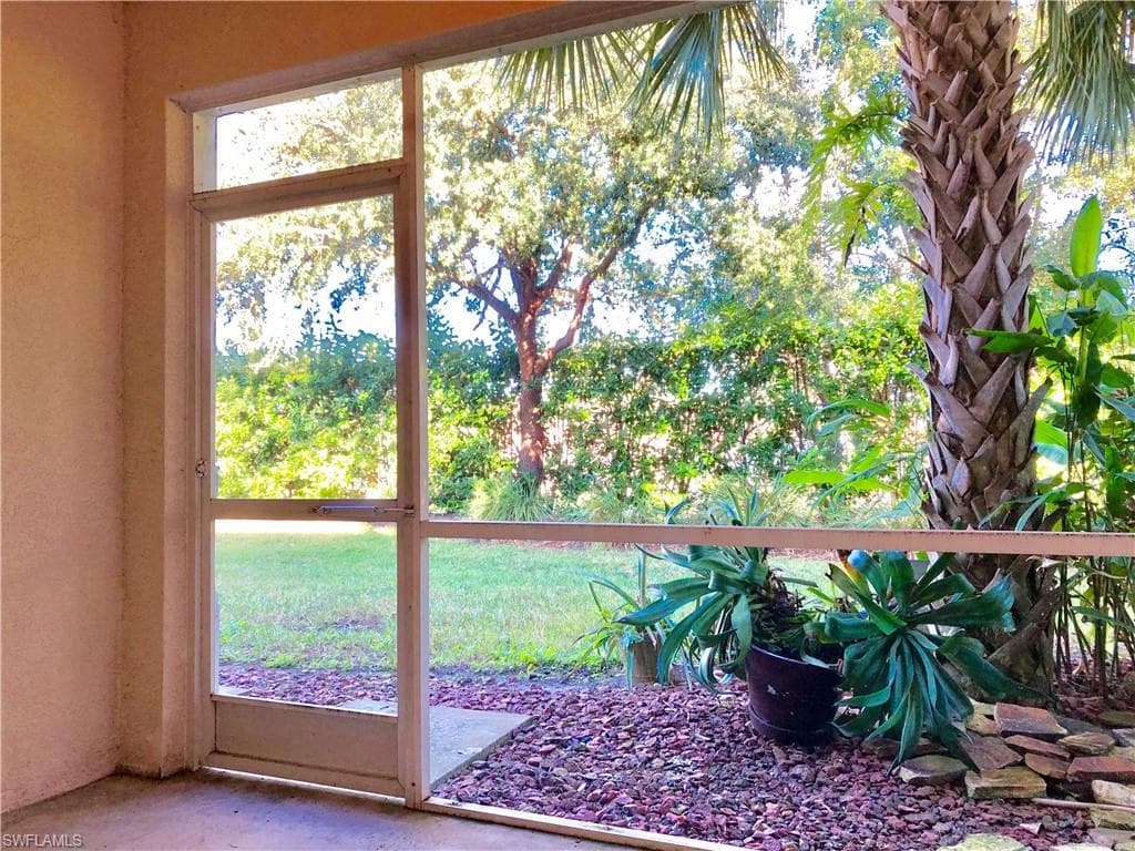 8073 Pacific Beach DR, FORT MYERS FL 33966-8