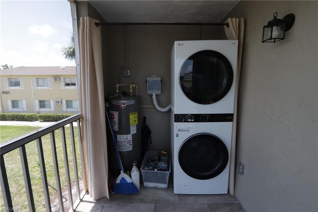 8109 Country RD # 201, FORT MYERS FL 33919-12