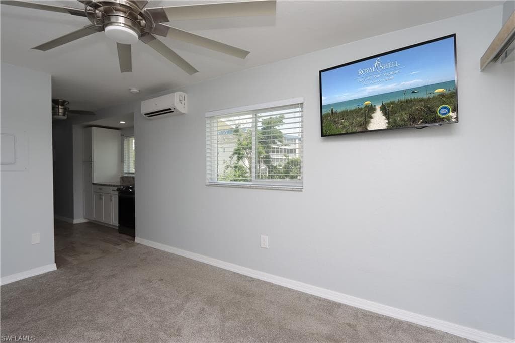 8109 Country RD # 201, FORT MYERS FL 33919-4