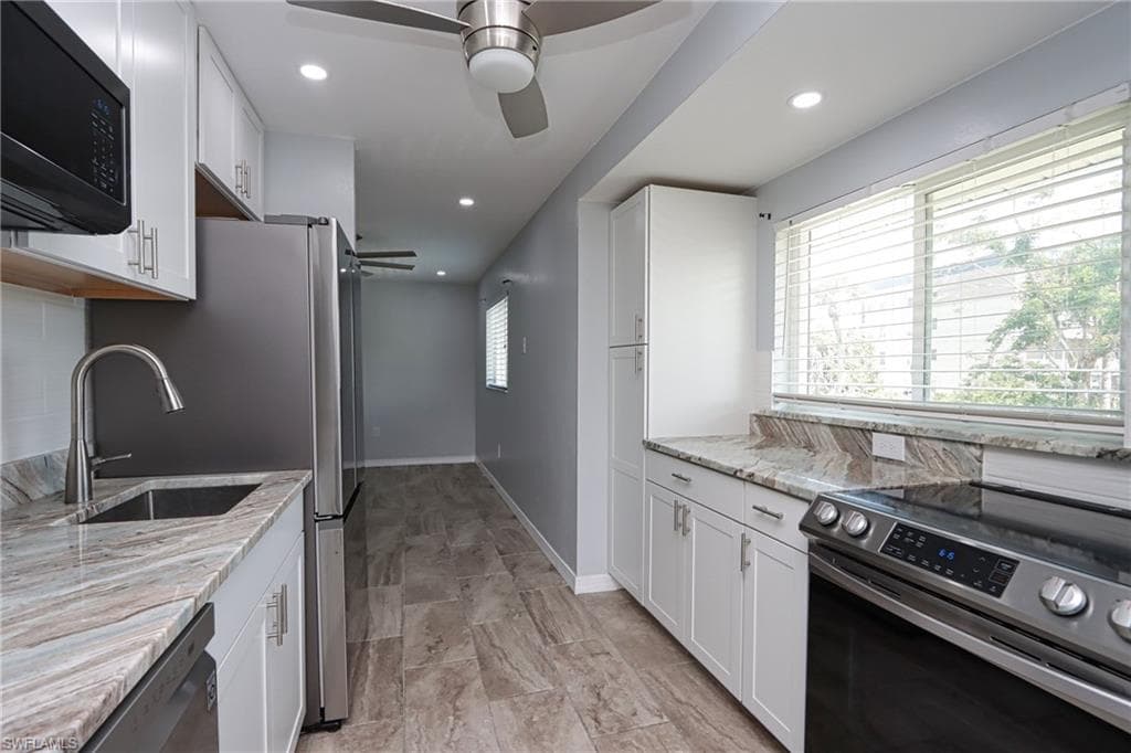 8109 Country RD # 201, FORT MYERS FL 33919-7