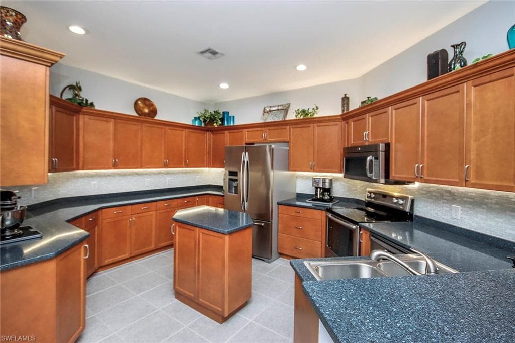 15602 Caloosa Creek CIR, FORT MYERS FL 33908-2