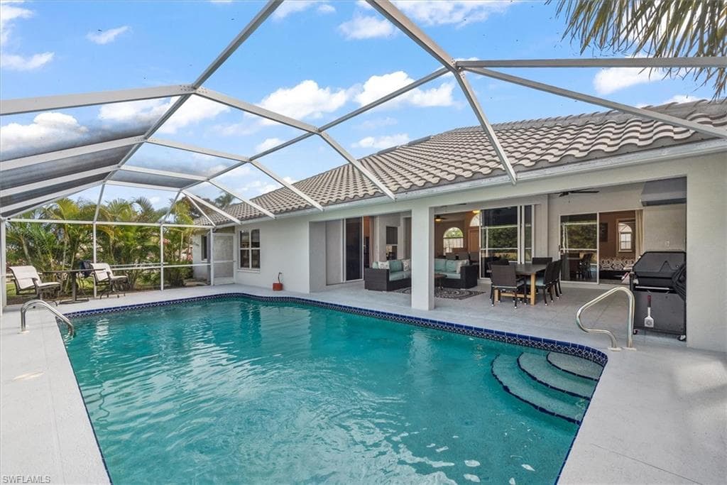 24900 Fairwinds LN, BONITA SPRINGS FL 34135-25