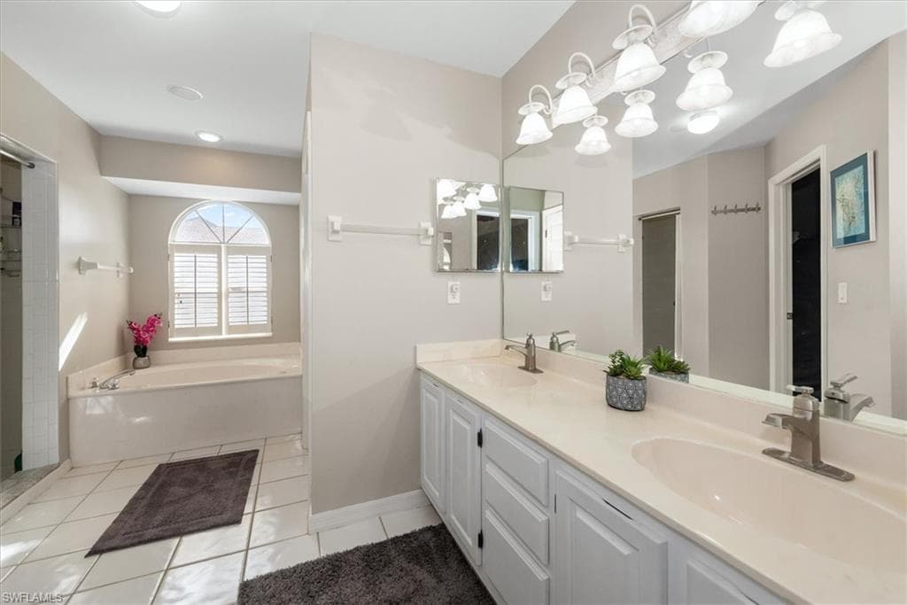 24900 Fairwinds LN, BONITA SPRINGS FL 34135-19
