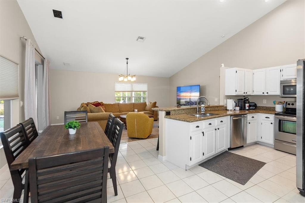 24900 Fairwinds LN, BONITA SPRINGS FL 34135-7