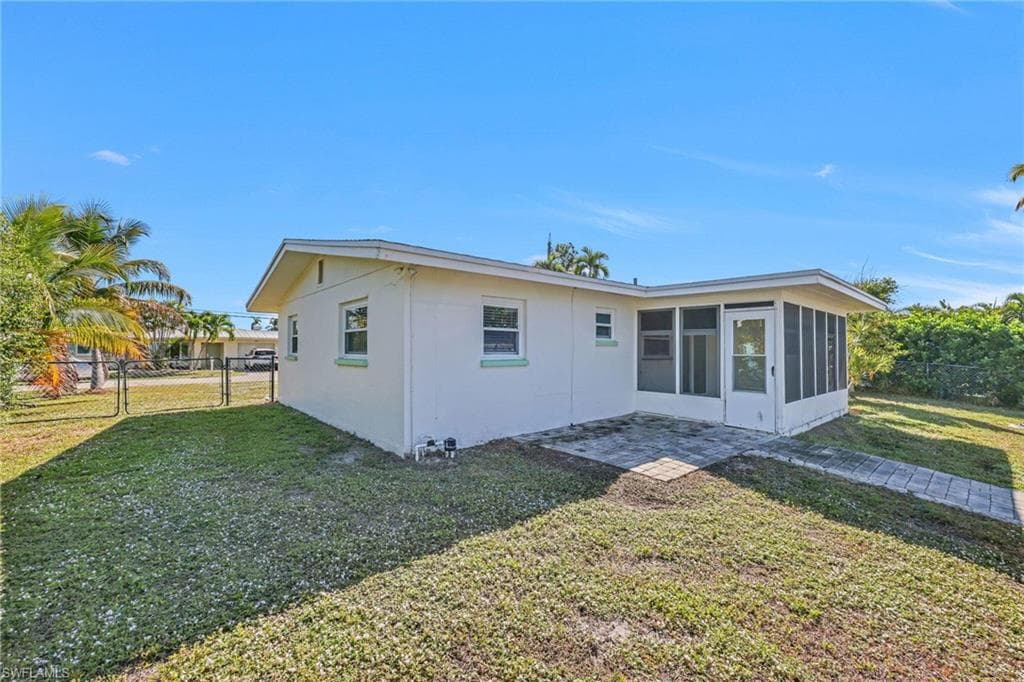 2822 Bruce ST, MATLACHA FL 33993-2