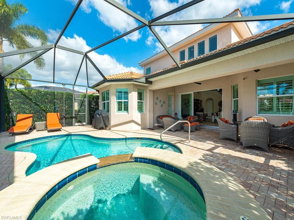 7810 Martino CIR, NAPLES FL 34112-1
