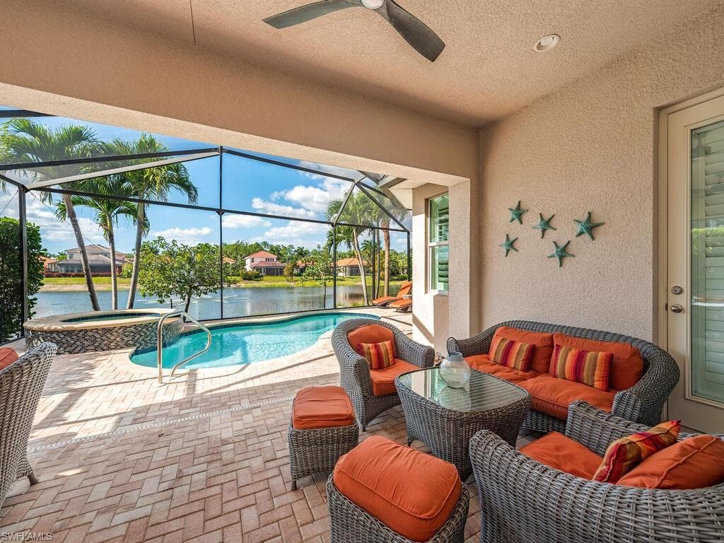 7810 Martino CIR, NAPLES FL 34112-7