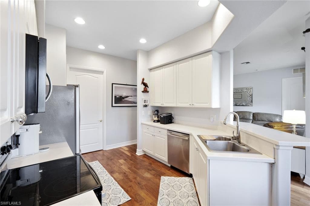 6100 Jonathans Bay CIR # 302, FORT MYERS FL 33908-8