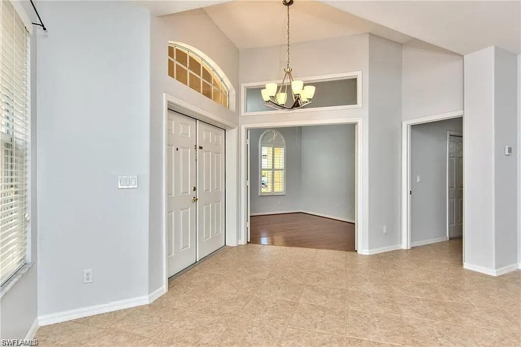 8302 Laurel Lakes WAY, NAPLES FL 34119-1