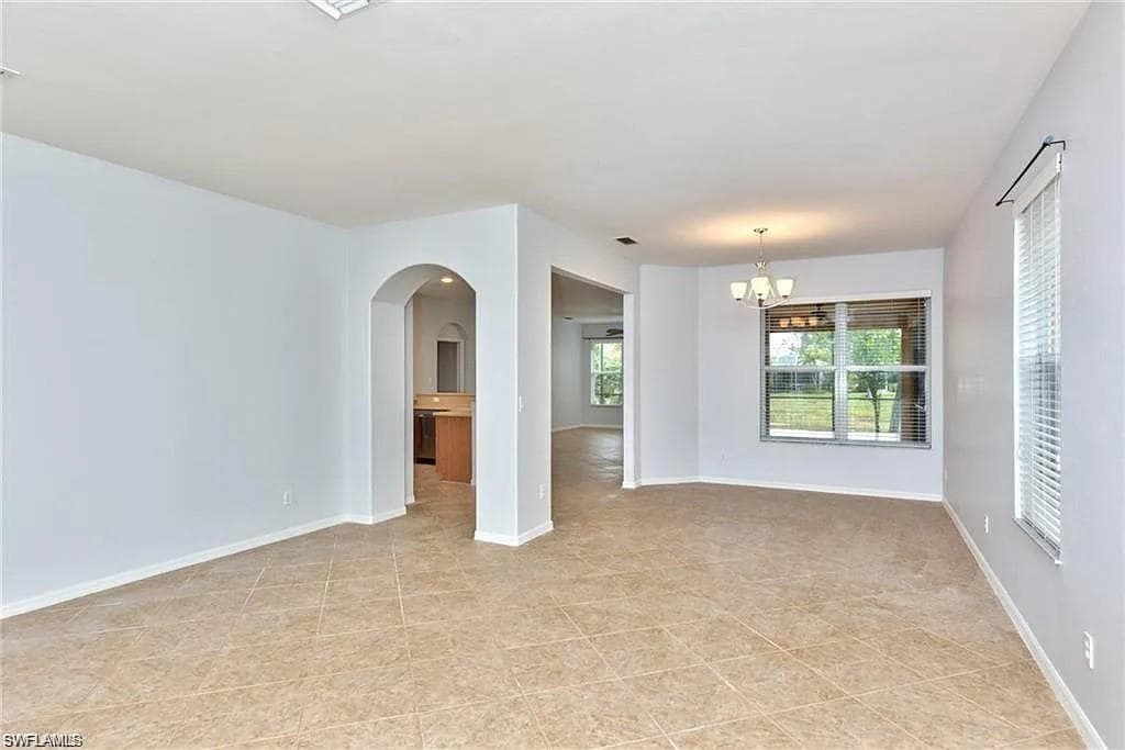 8302 Laurel Lakes WAY, NAPLES FL 34119-2