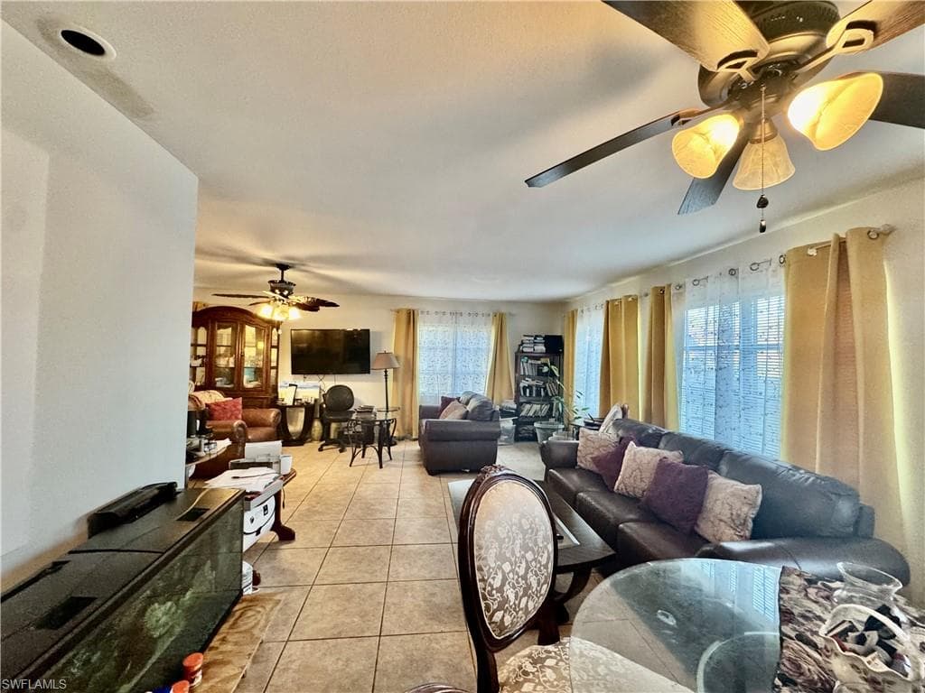 4840 Golf Club CT # 1, NORTH FORT MYERS FL 33903-4