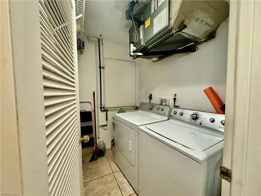 4840 Golf Club CT # 1, NORTH FORT MYERS FL 33903-8