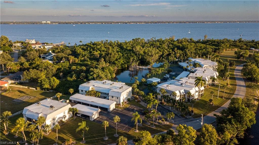 3916 Orange Grove BLVD # 6, NORTH FORT MYERS FL 33903-8