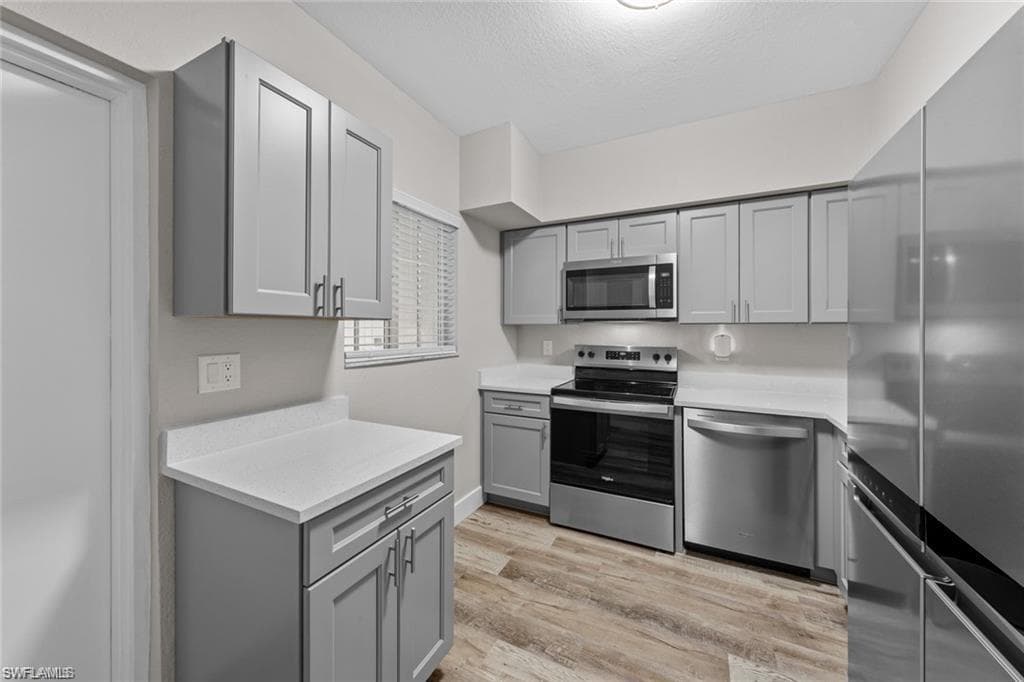 8423 Bernwood Cove LOOP # 405, FORT MYERS FL 33966-2