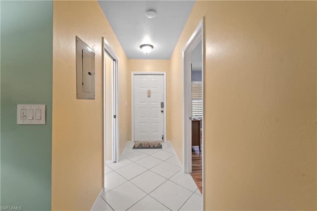 8430 Charter Club CIR # 14, FORT MYERS FL 33919-28
