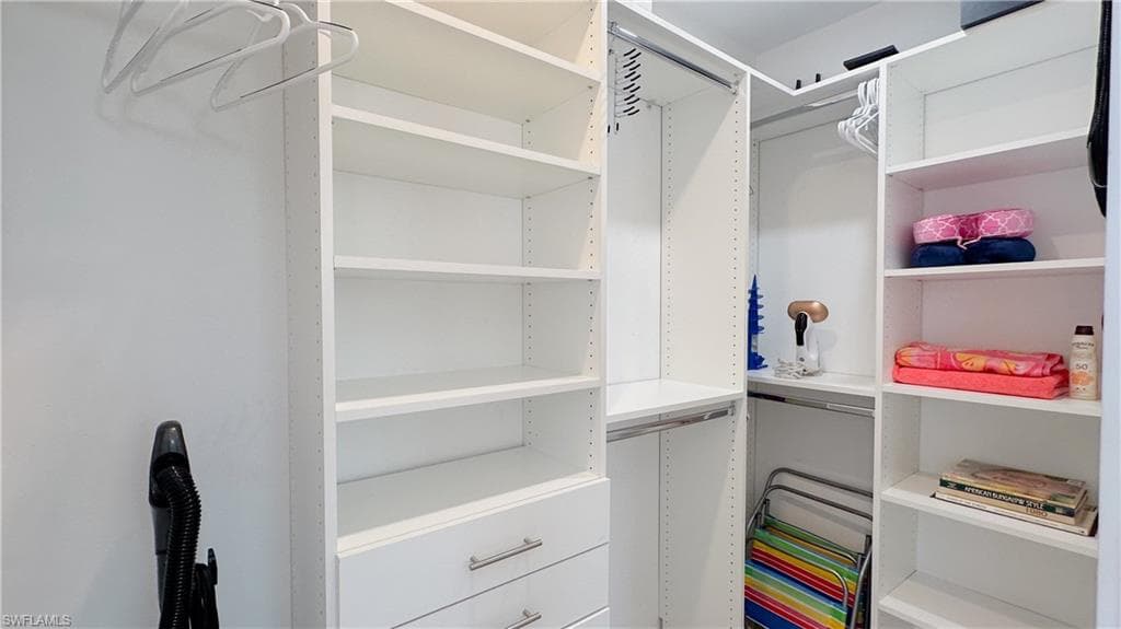 1308 Rosemary LN, NAPLES FL 34103-23