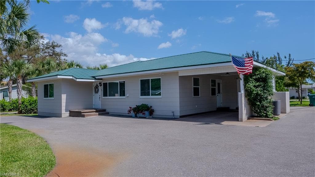 1308 Rosemary LN, NAPLES FL 34103-13