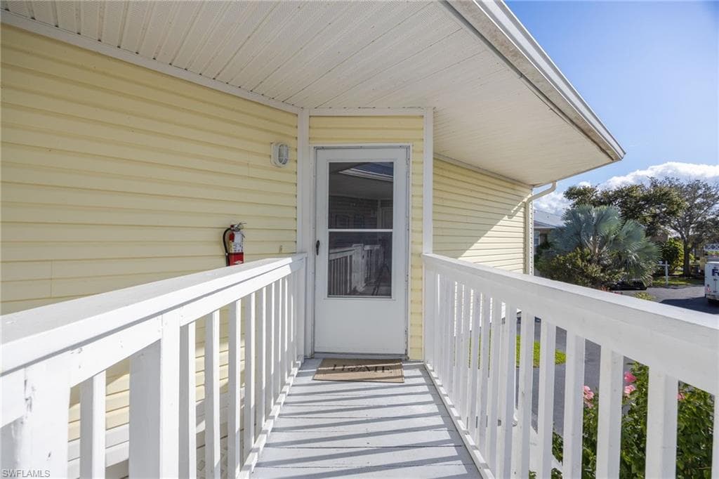 950 Moody RD # 111, NORTH FORT MYERS FL 33903-4