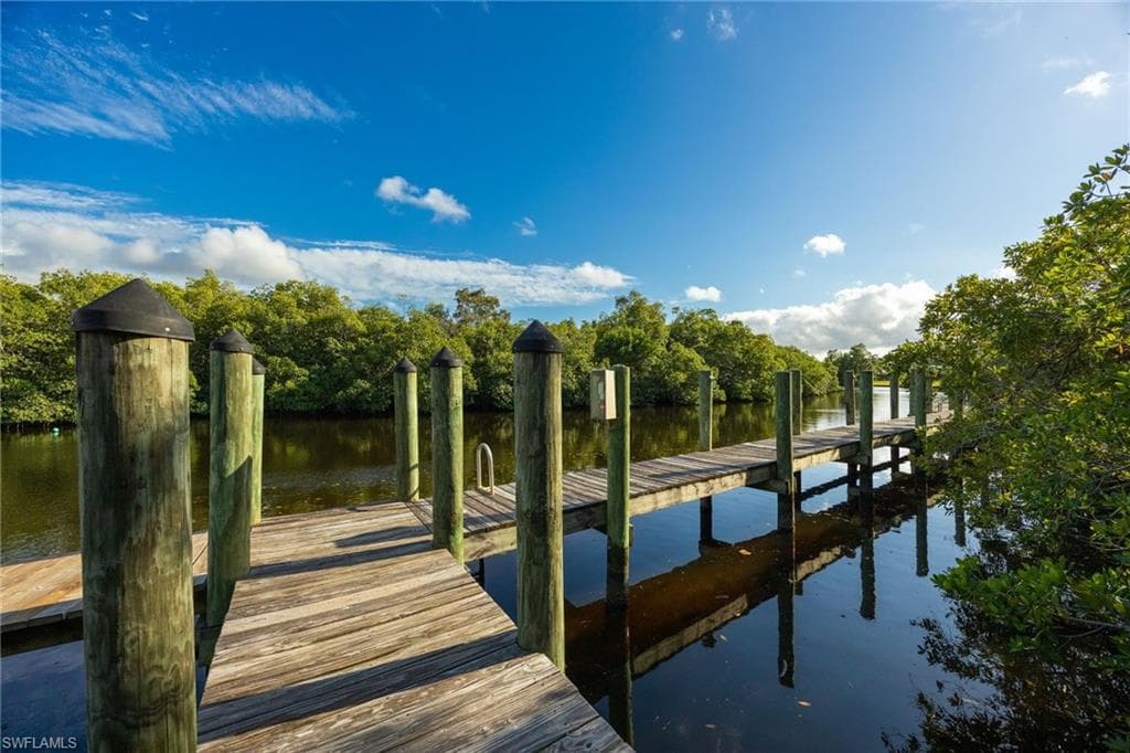 950 Moody RD # 111, NORTH FORT MYERS FL 33903-27