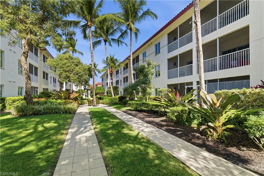 221 9th ST S # 123, NAPLES FL 34102-26