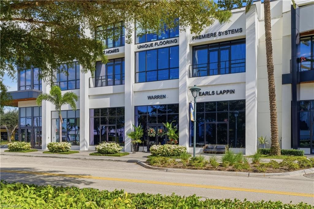 221 9th ST S # 123, NAPLES FL 34102-31