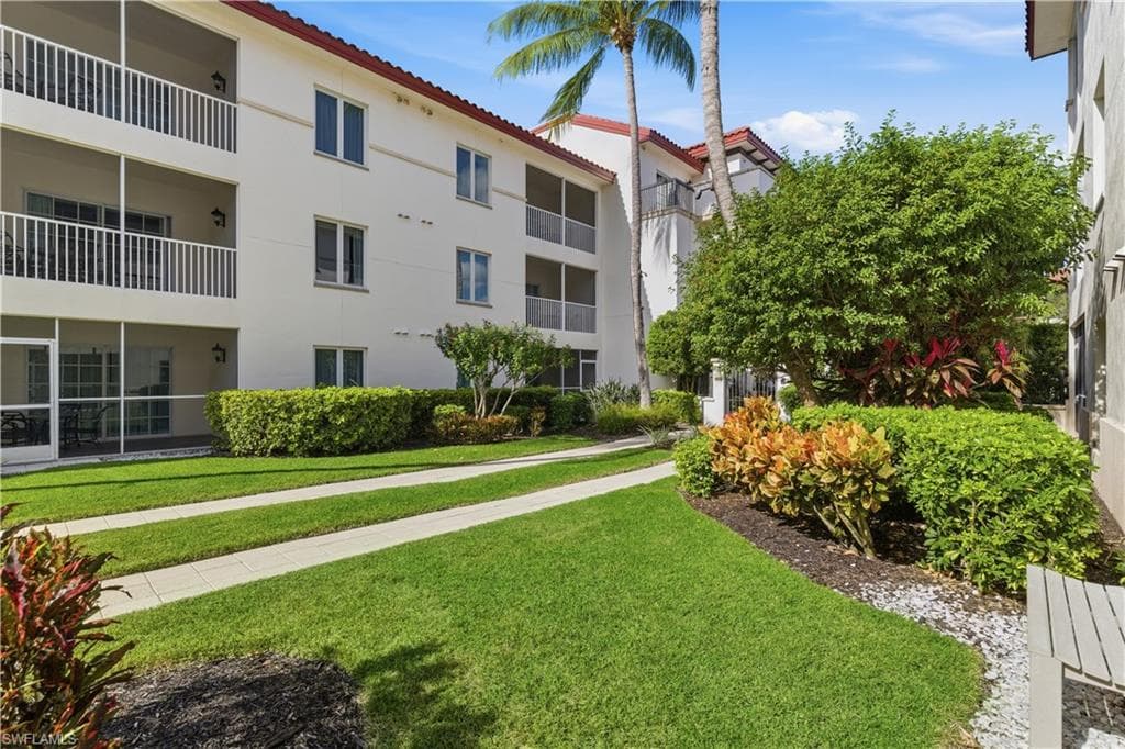 221 9th ST S # 123, NAPLES FL 34102-14