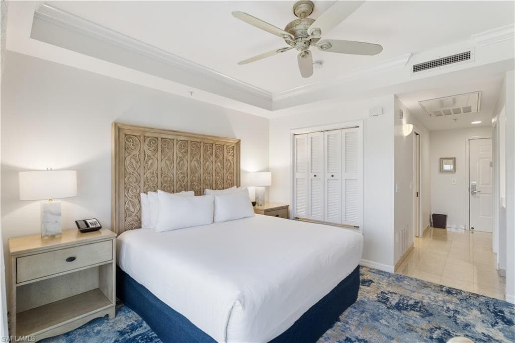 221 9th ST S # 403, NAPLES FL 34102-2