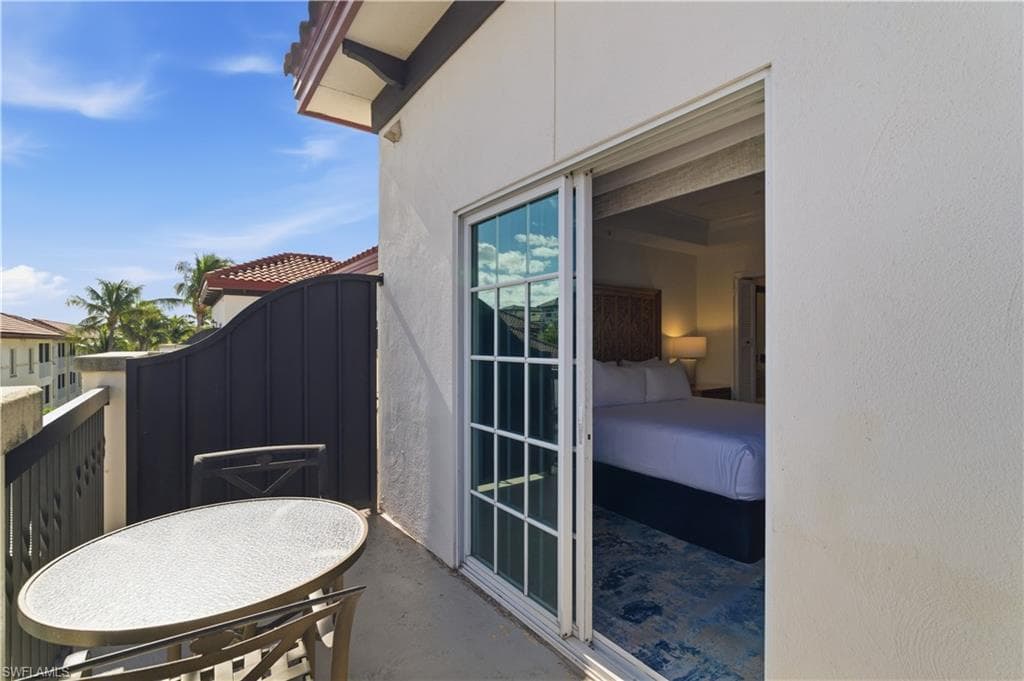 221 9th ST S # 403, NAPLES FL 34102-7