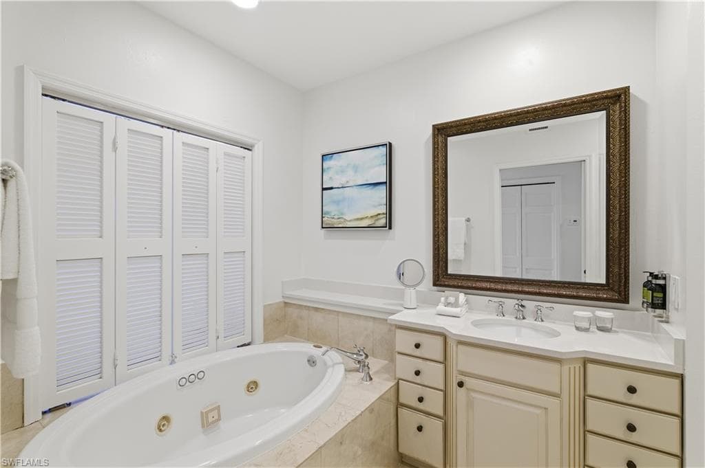 221 9th ST S # 403, NAPLES FL 34102-10