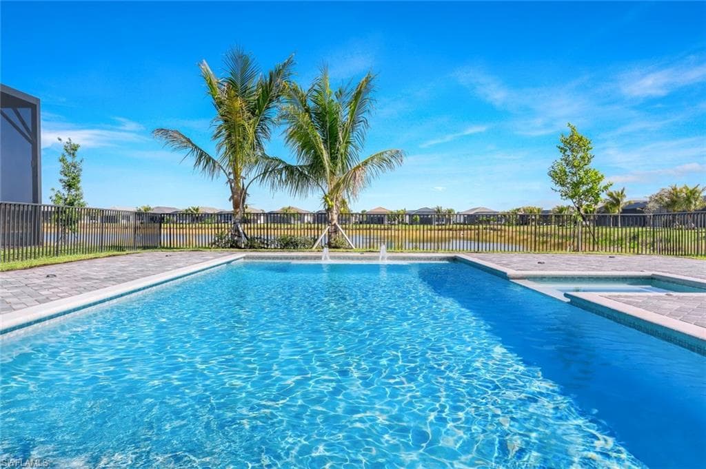 12243 Lotus AVE-33