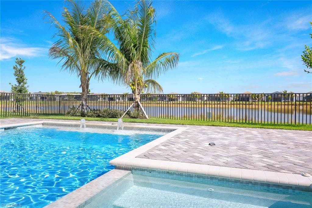 12243 Lotus AVE-32