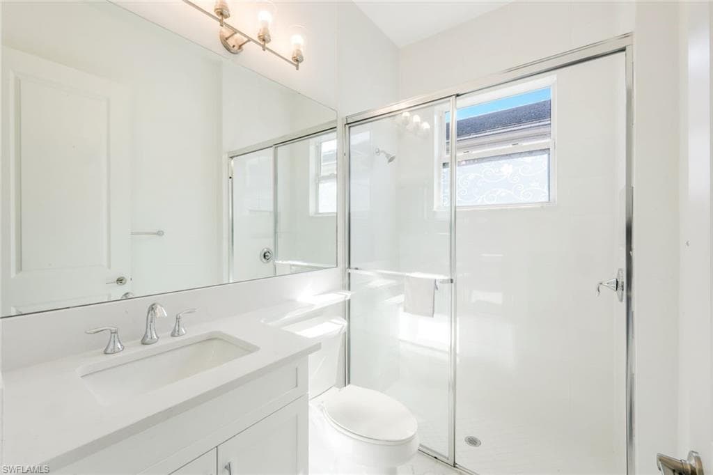 12243 Lotus AVE-17