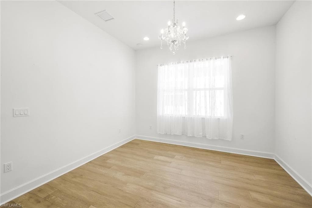 12243 Lotus AVE-20