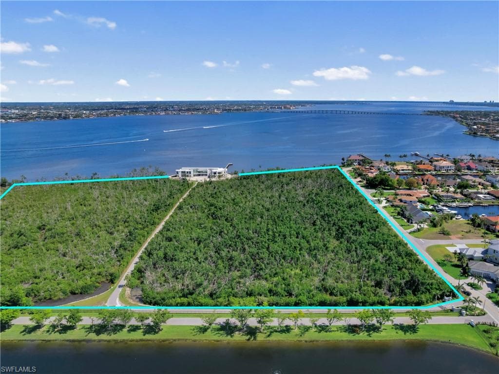 6400 Glock DR, FORT MYERS FL 33908-4