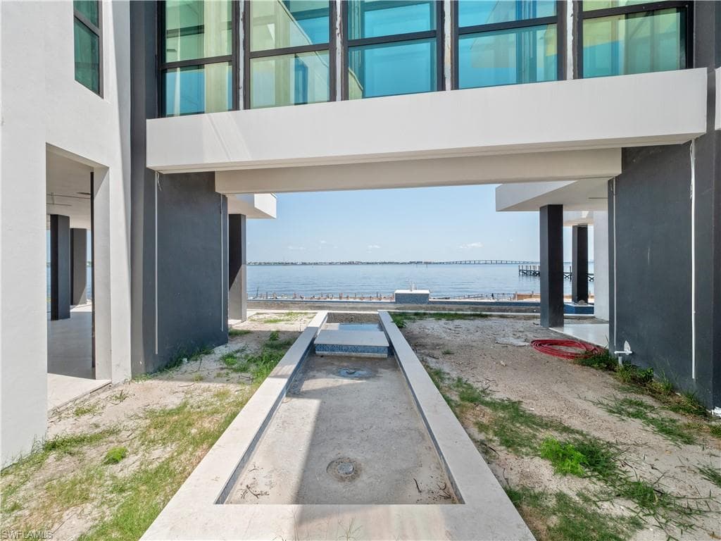 6400 Glock DR, FORT MYERS FL 33908-24