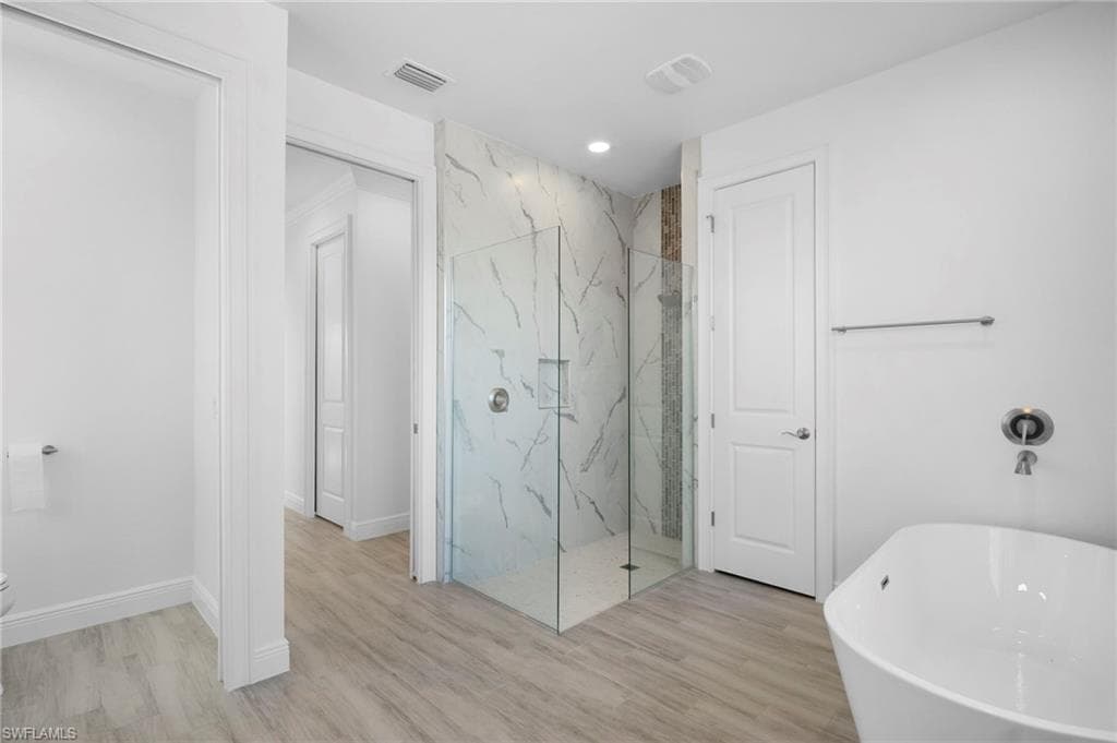 15698 Meacham CIR, PORT CHARLOTTE FL 33981-16