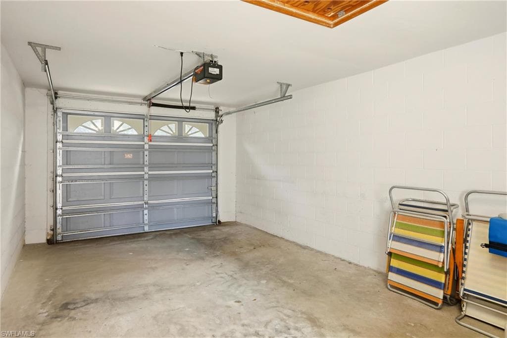 5685 Heron LN # 304, NAPLES FL 34110-37